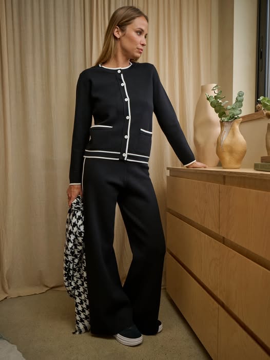 Veste sans manches et pantalon fluide, tenue de rentrée femme à Marseille